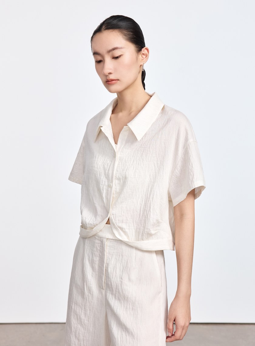 輕盈翻領短版襯衫