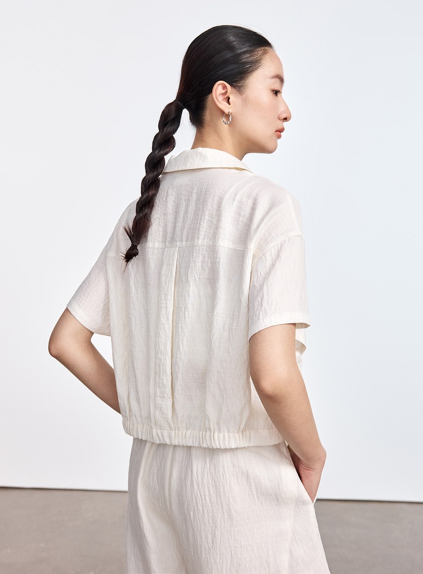 輕盈翻領短版襯衫