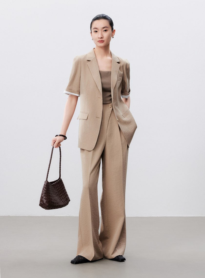 鬆弛感斜門襟垂順闊腿褲