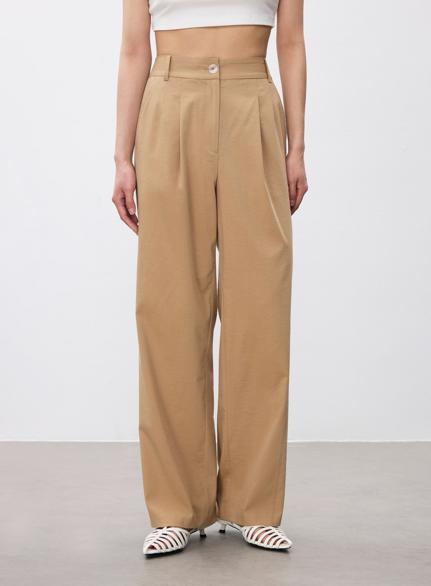 俐落修身直筒西裝褲