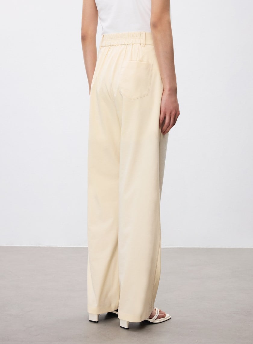 俐落修身直筒西裝褲