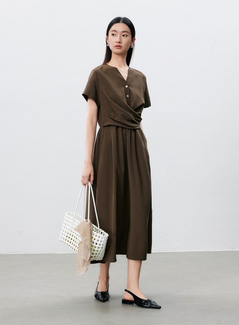 不對稱扭結收腰洋裝