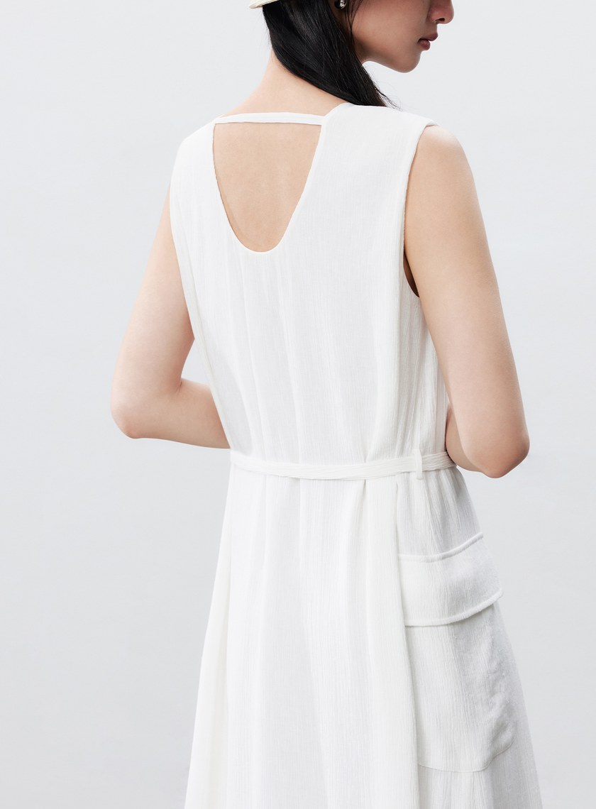 輕盈褶皺綁帶洋裝