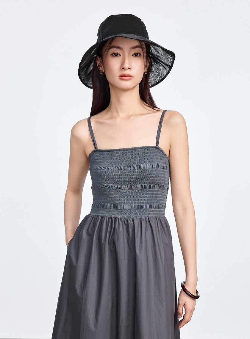 美背傘狀細肩帶洋裝