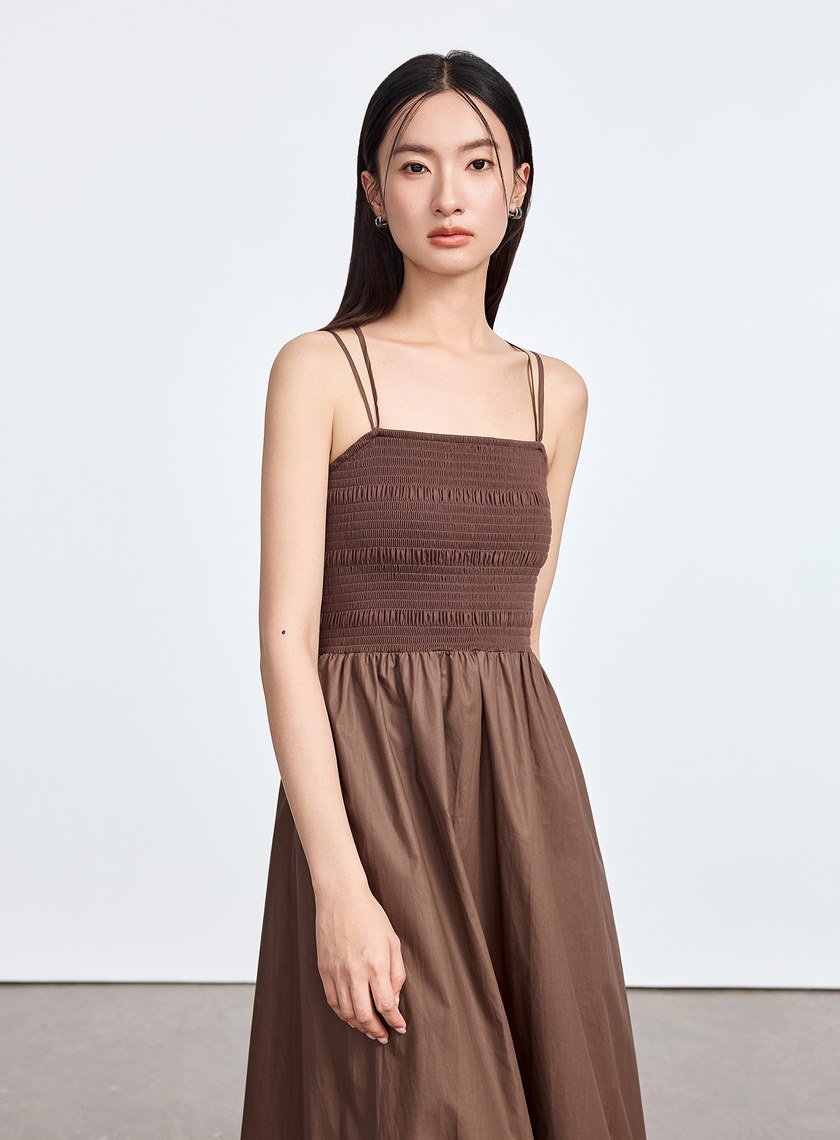 美背傘狀細肩帶洋裝