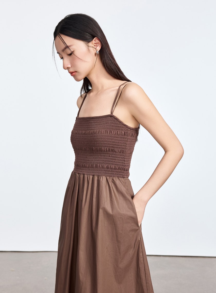 美背傘狀細肩帶洋裝