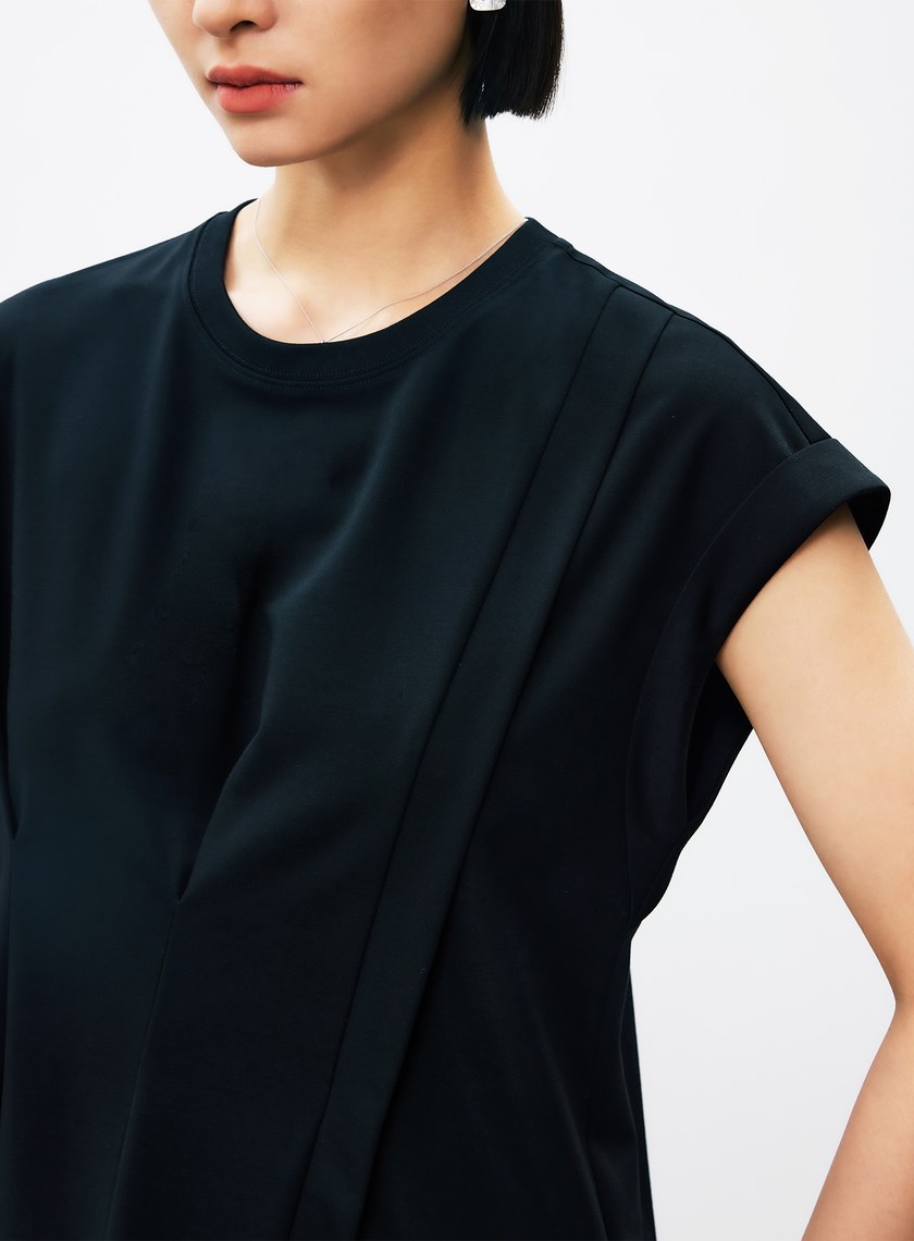 不對稱壓褶小飛袖T恤