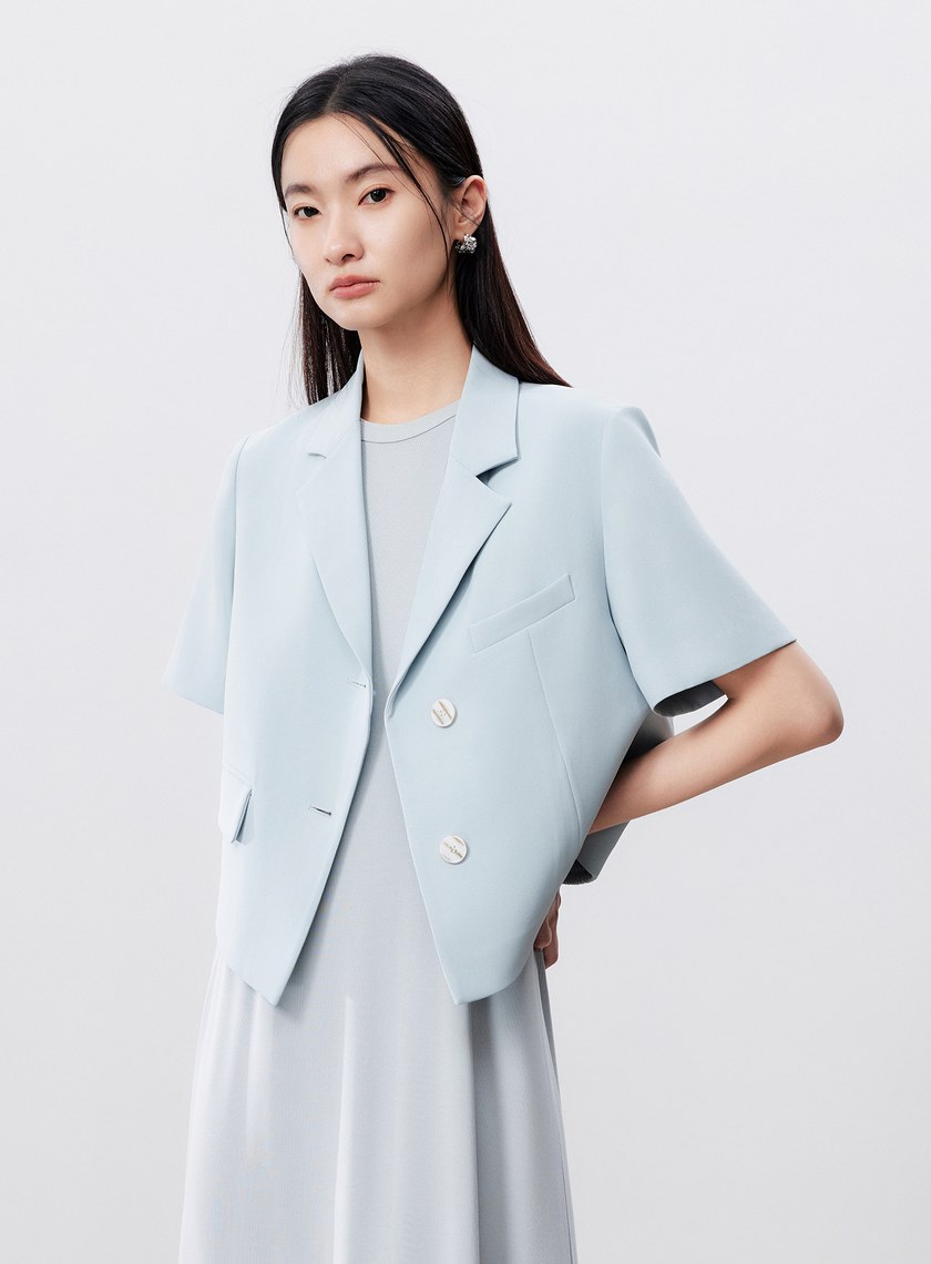 短版斜紋短袖西裝外套