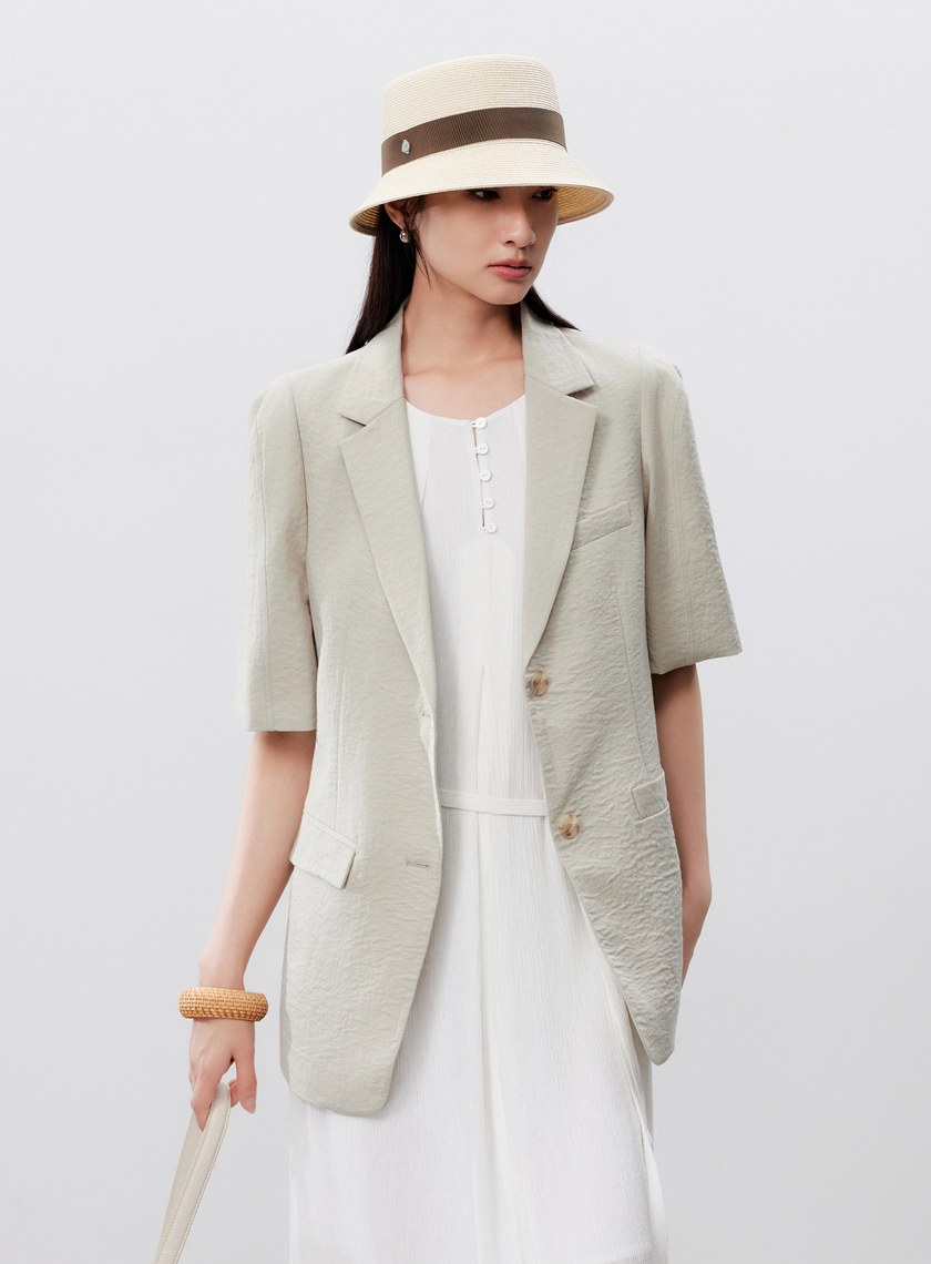 鬆弛感闊肩短袖西裝外套