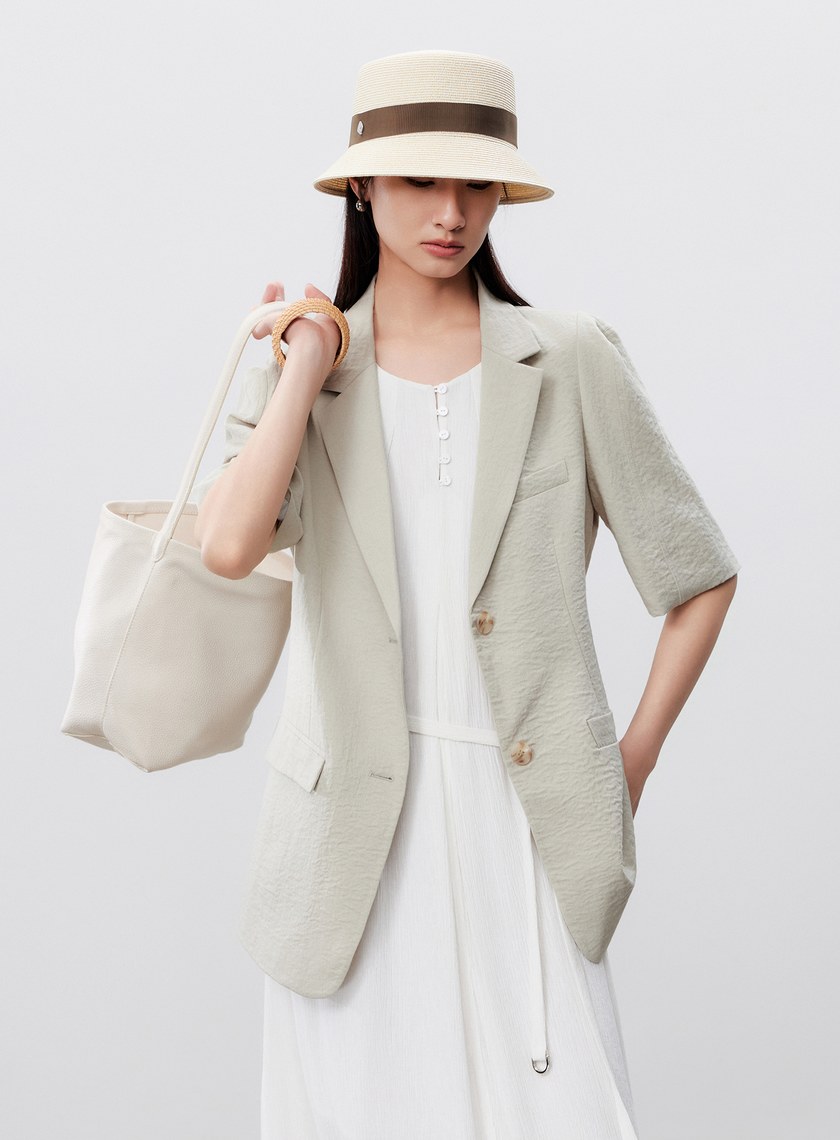 鬆弛感闊肩短袖西裝外套