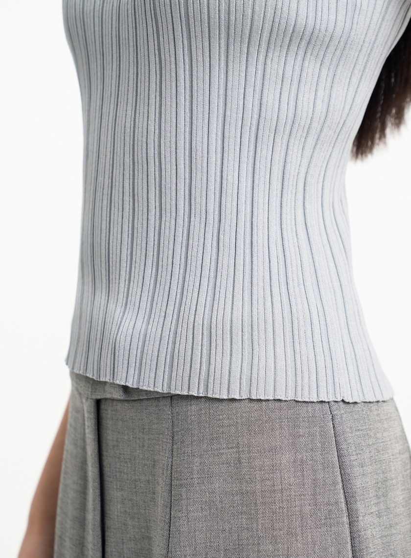 環保坑條削肩半高領針織背心