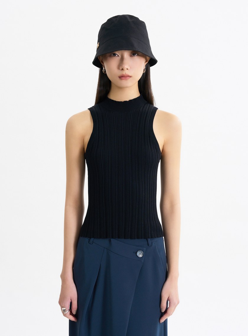 環保坑條削肩半高領針織背心