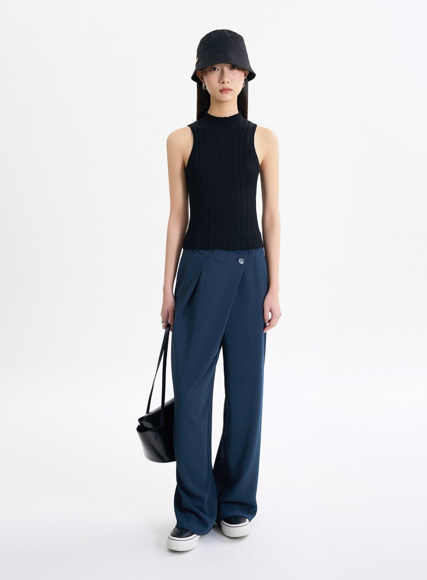 環保坑條削肩半高領針織背心