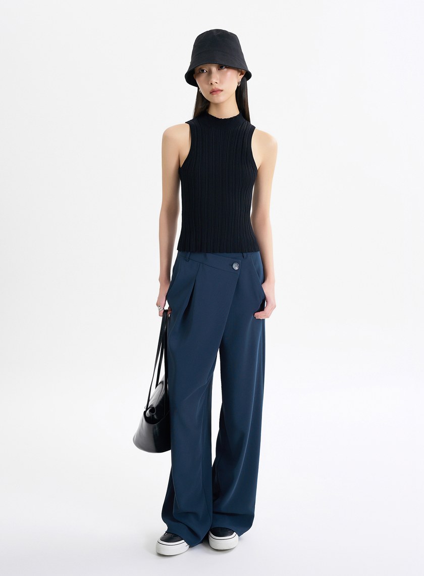 環保坑條削肩半高領針織背心