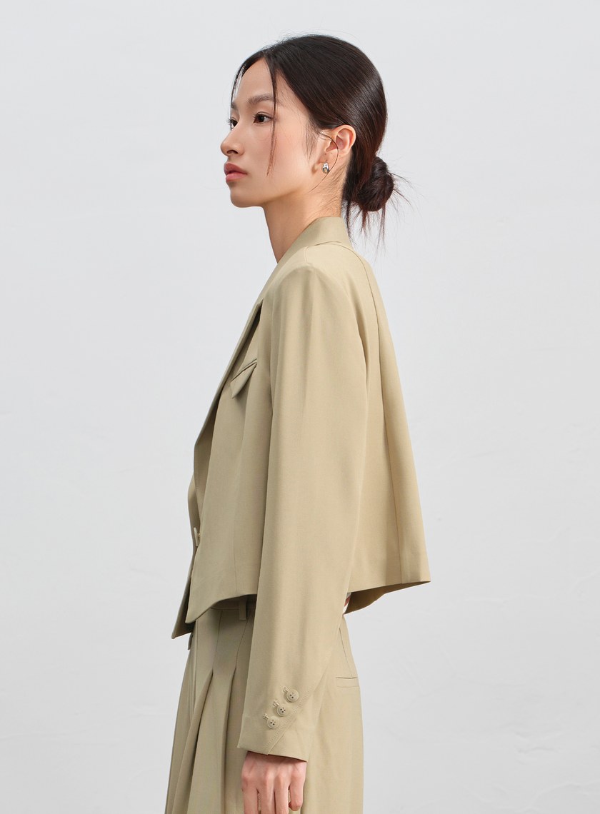 俐落不對稱分割短版西裝外套