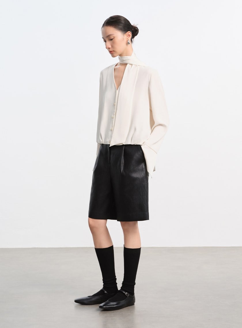 優雅V領飄帶襯衫