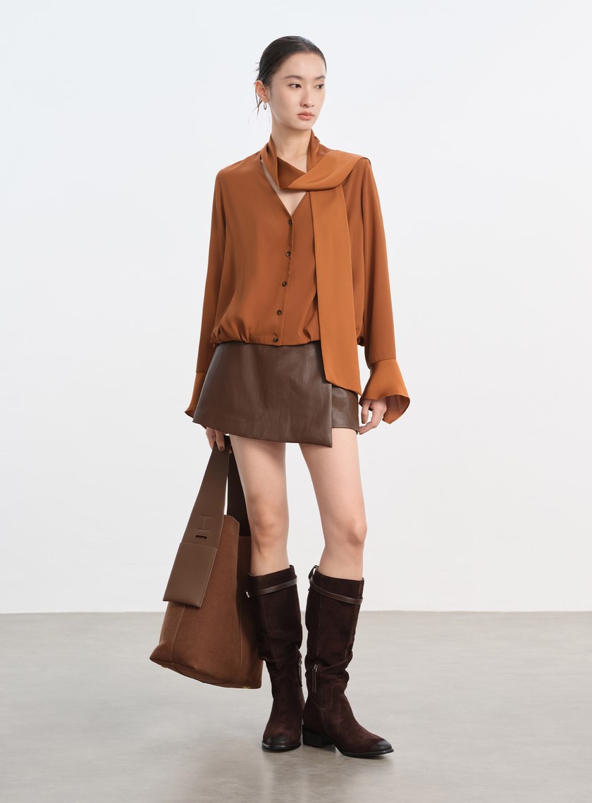 優雅V領飄帶襯衫