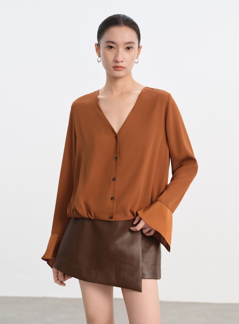 優雅V領飄帶襯衫