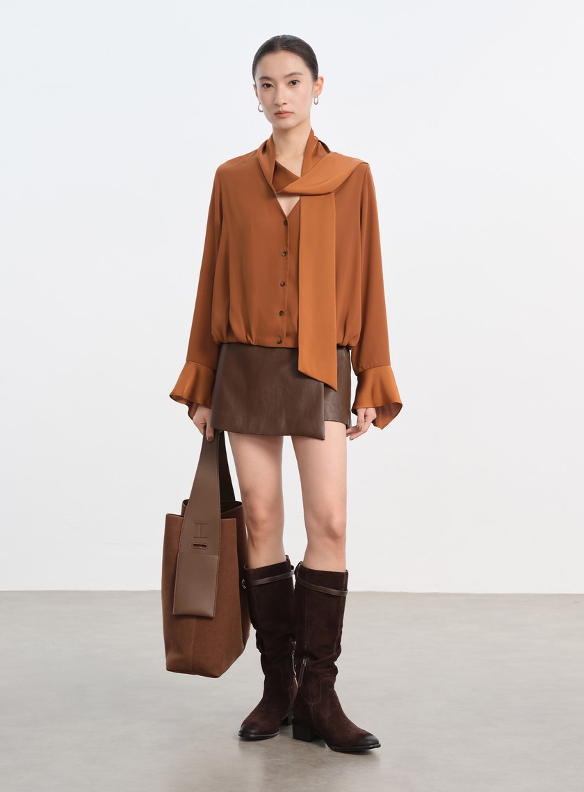 優雅V領飄帶襯衫