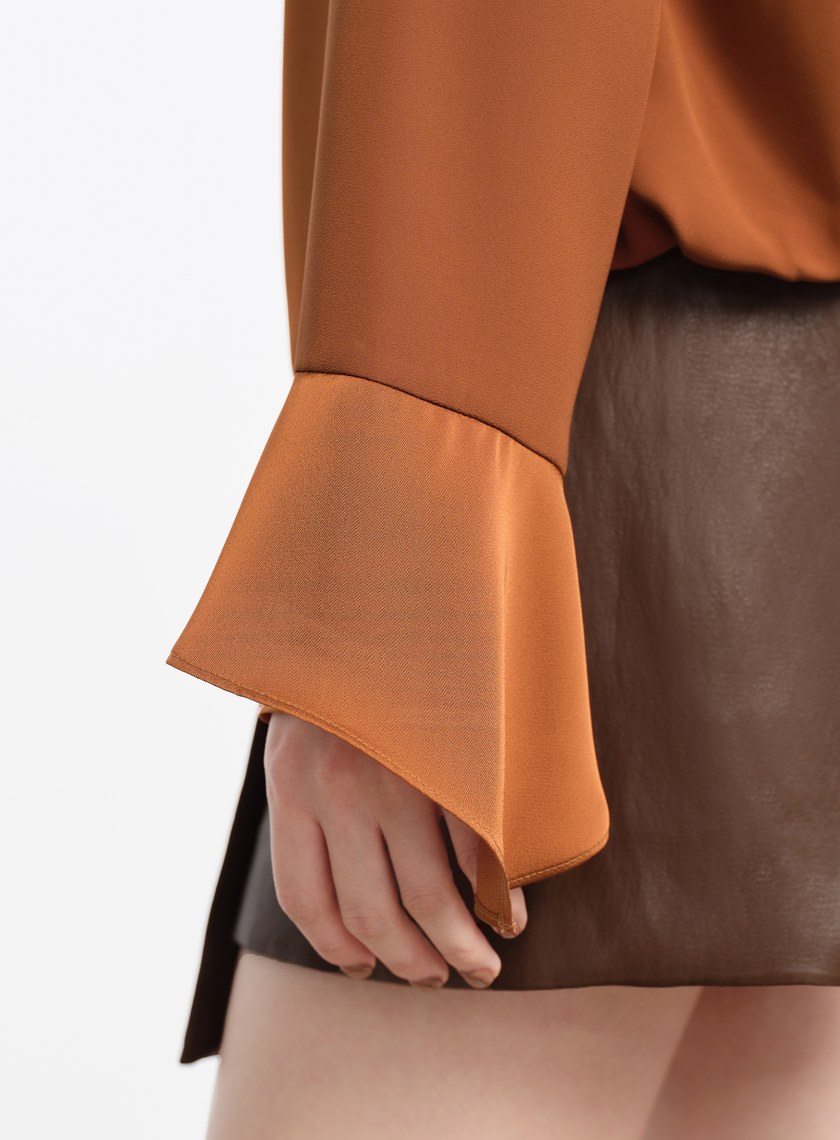 優雅V領飄帶襯衫