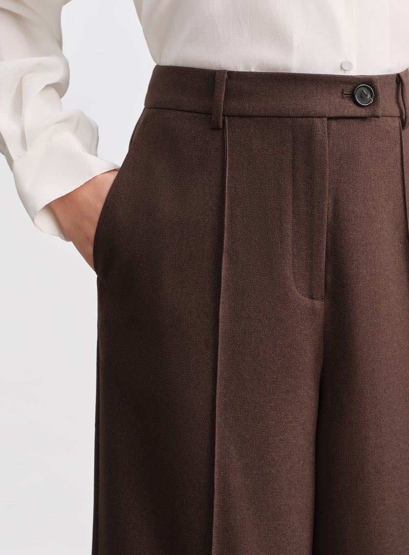 經典剪接造型寬褲