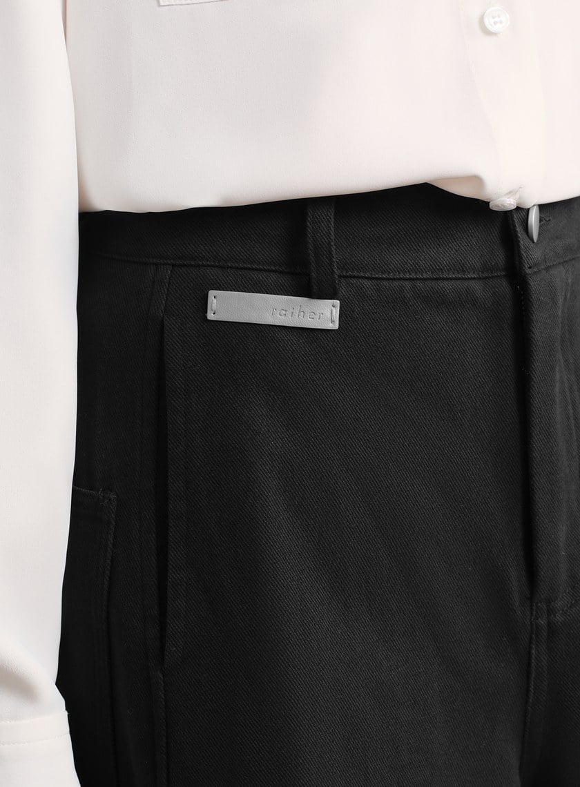 挺廓感內刷毛寬褲