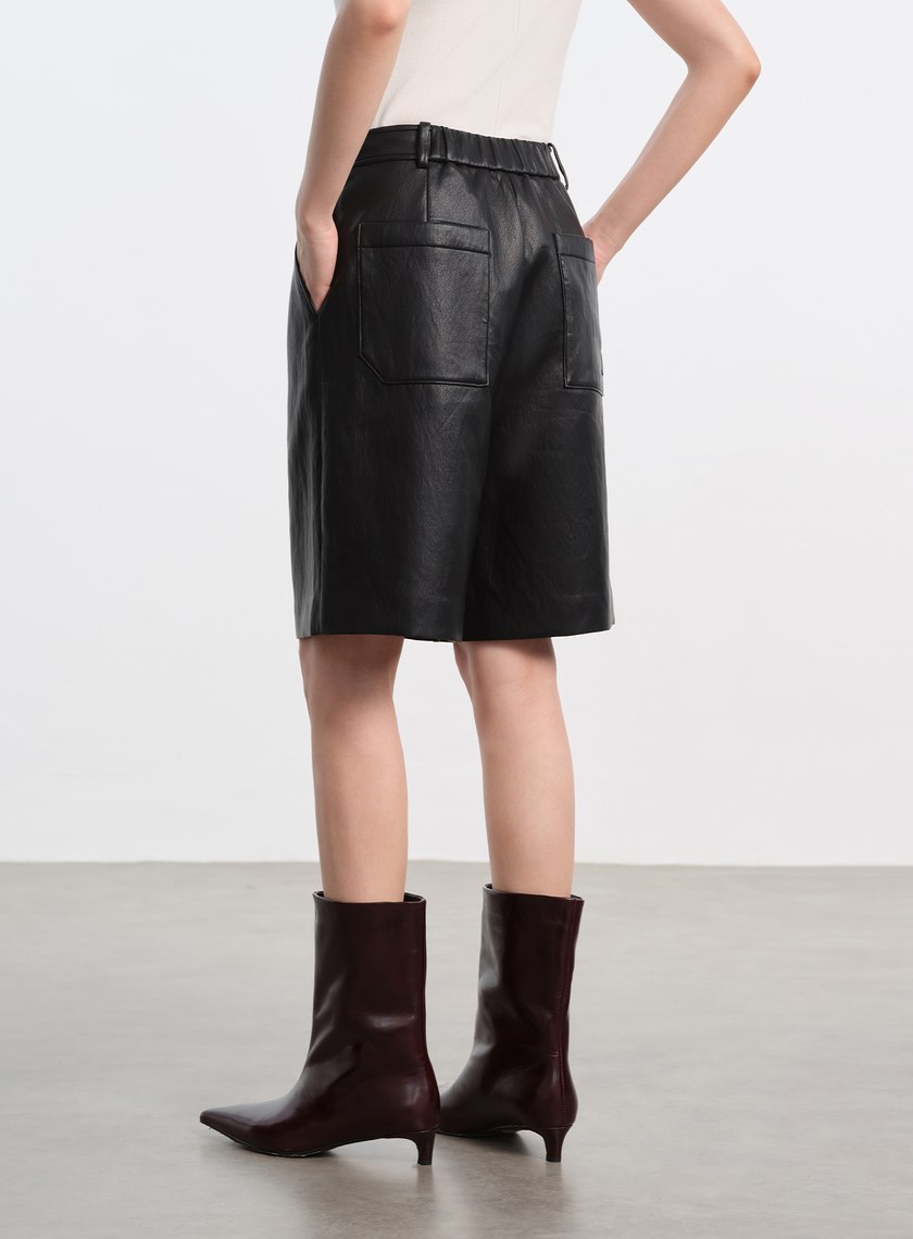 柔霧環保皮革五分褲