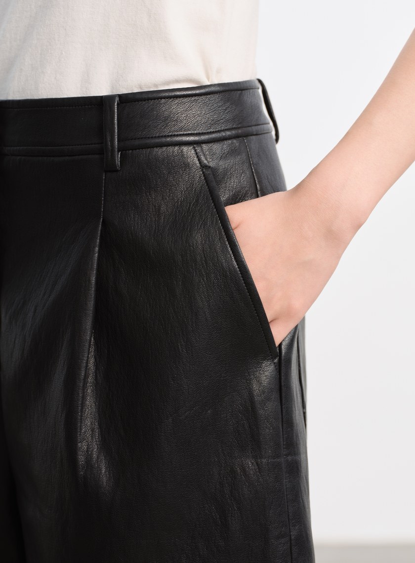 柔霧環保皮革五分褲