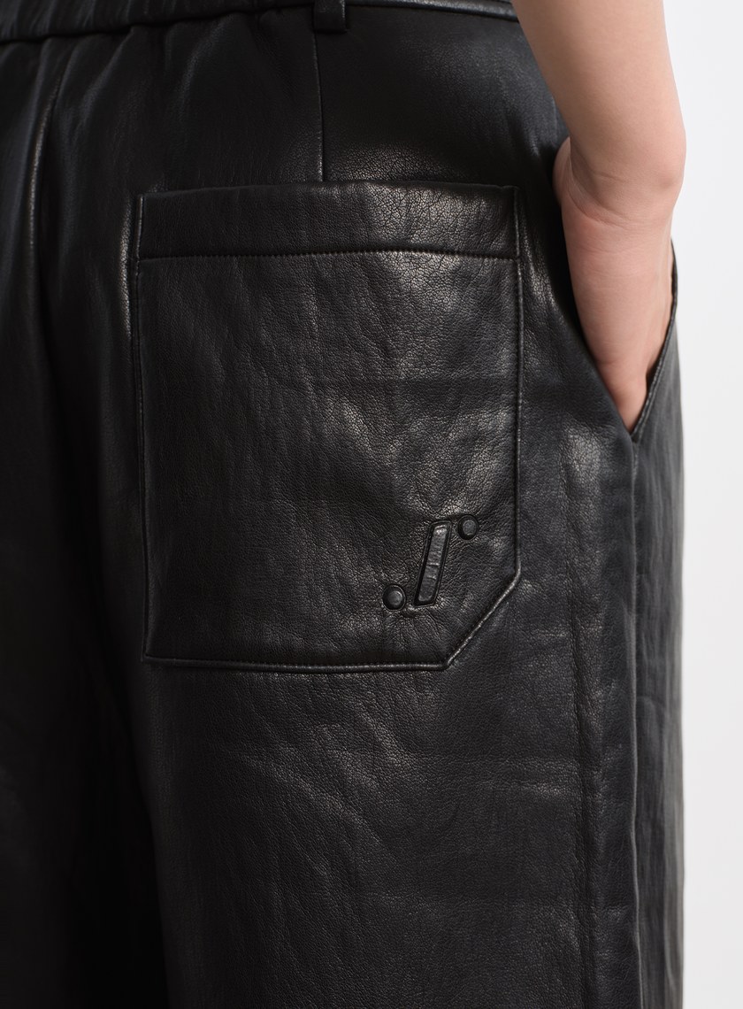 柔霧環保皮革五分褲