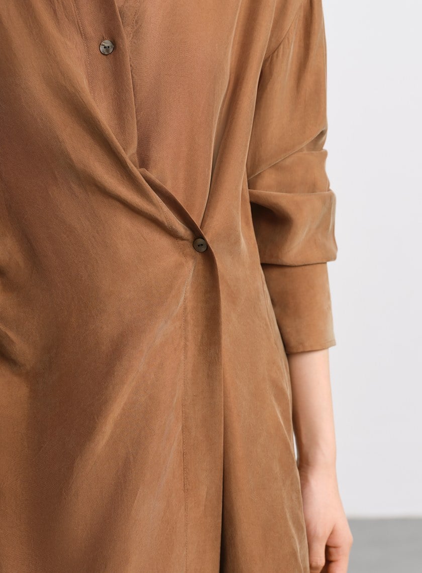 不對稱斜釦襯衫洋裝