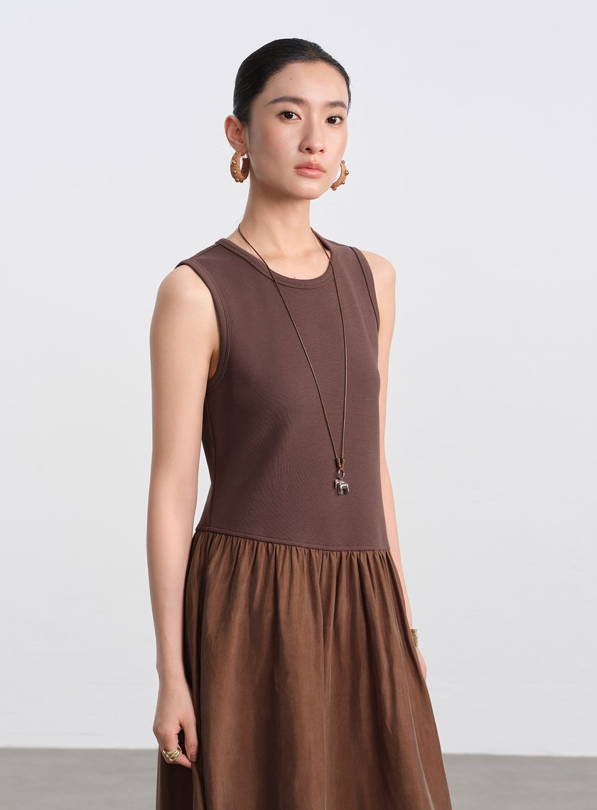 異材質拼接不對稱連身裙