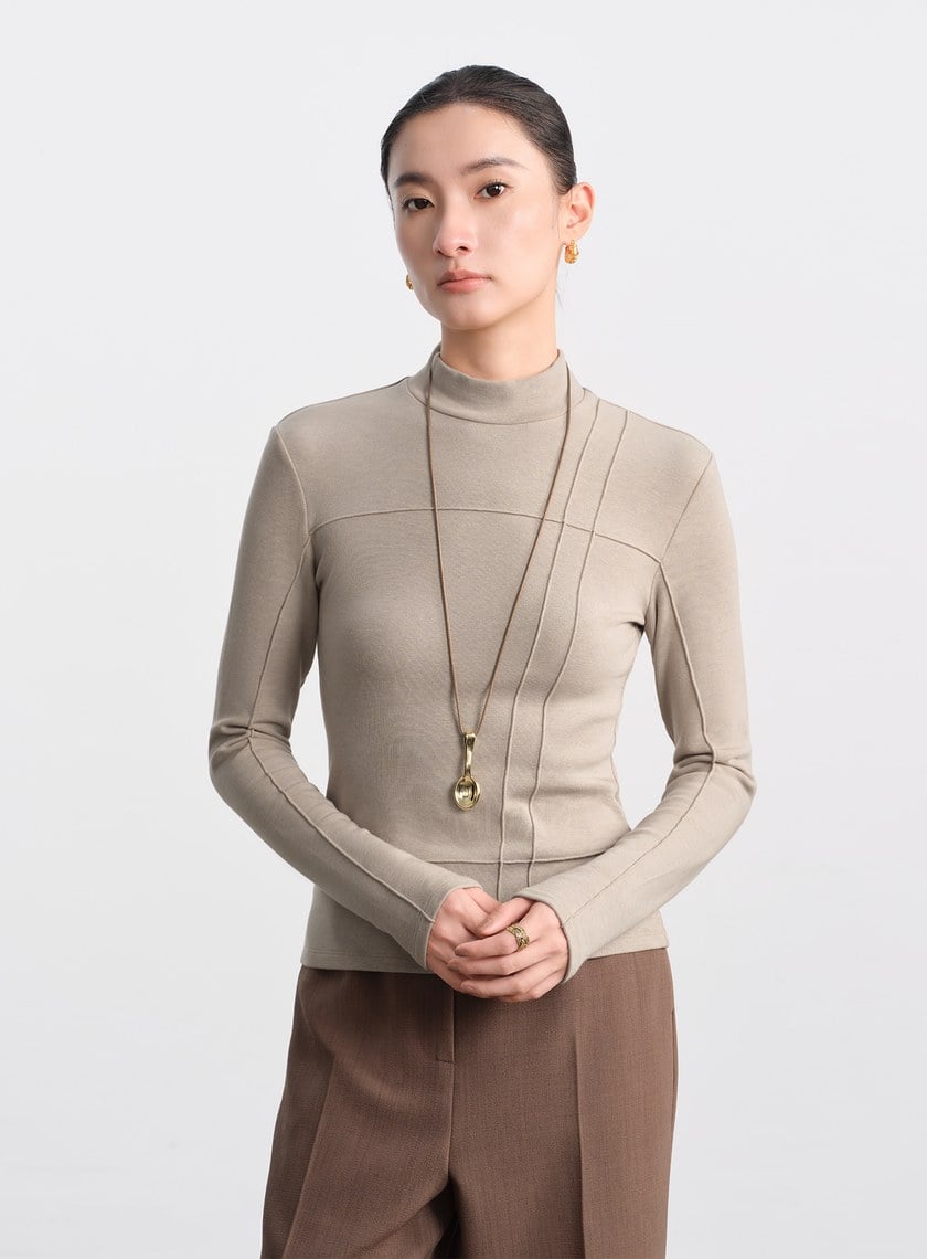 立體褶飾高領發熱上衣