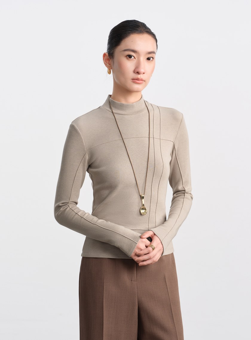 立體褶飾高領發熱上衣