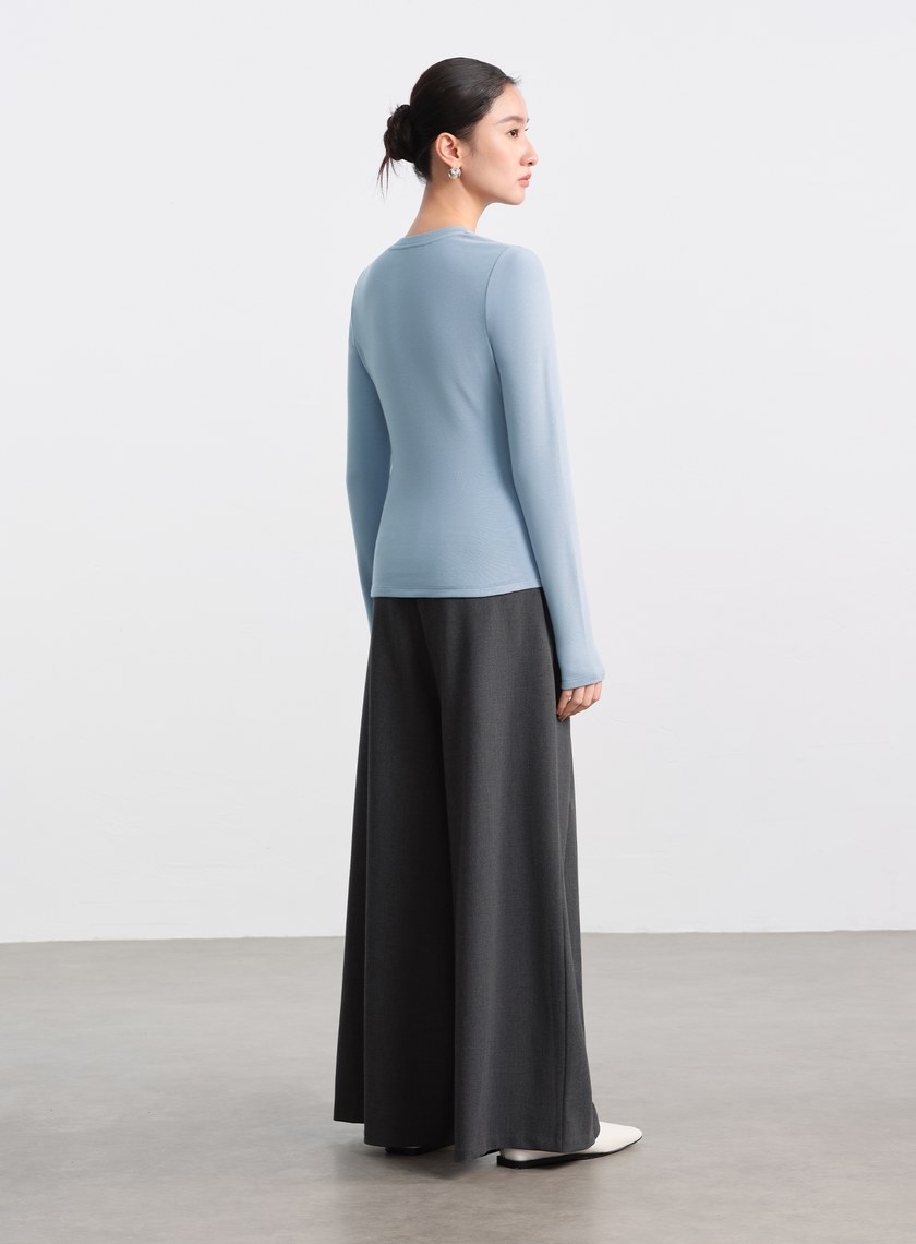 不對稱抓褶圓領發熱上衣