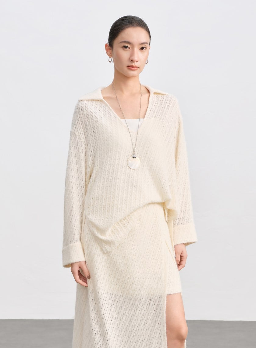 菱格紋V領簍空上衣