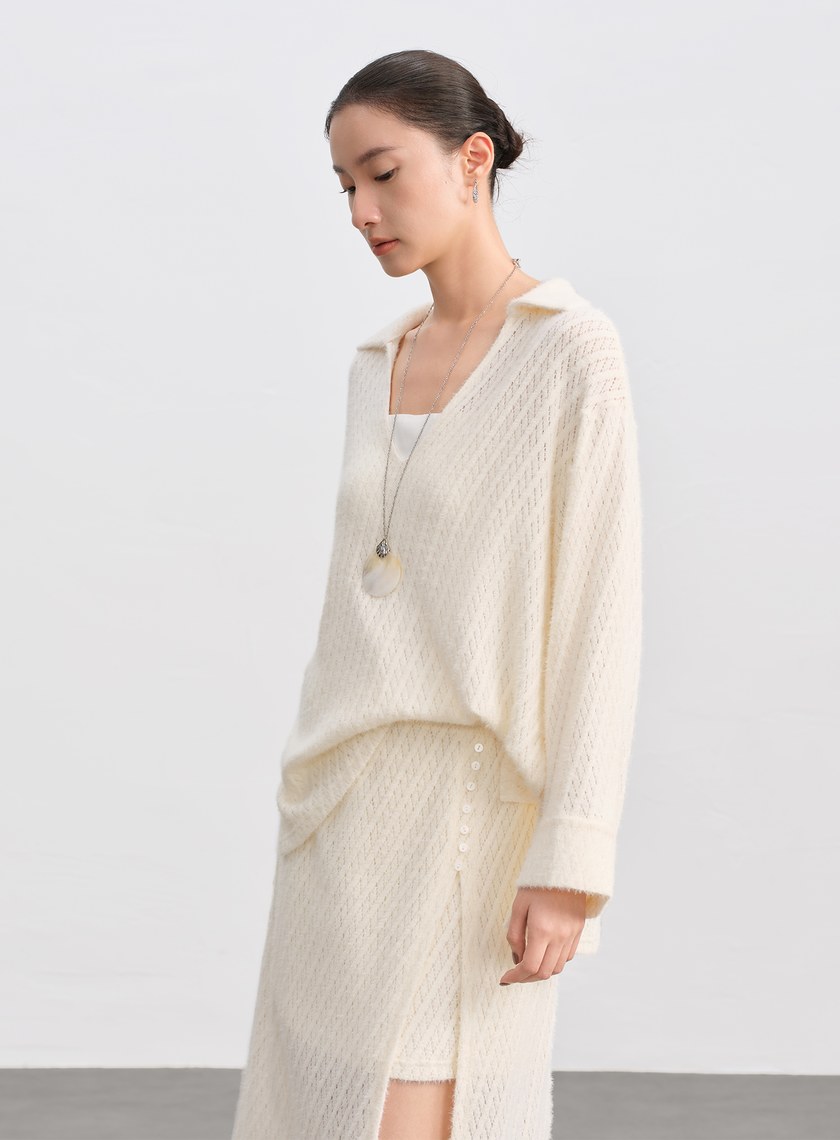 菱格紋V領簍空上衣