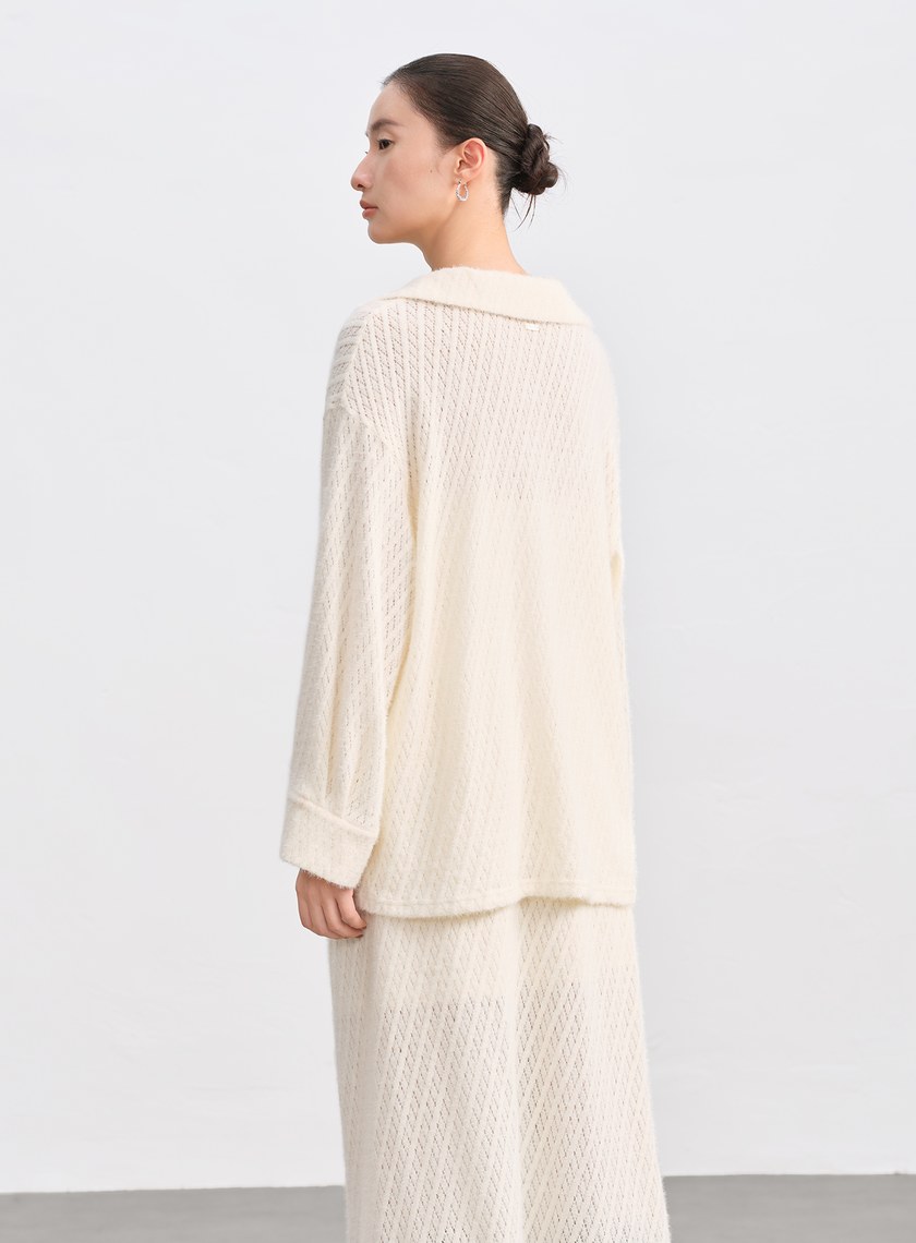 菱格紋V領簍空上衣