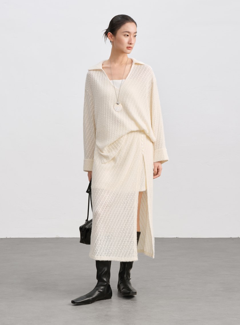 菱格紋V領簍空上衣