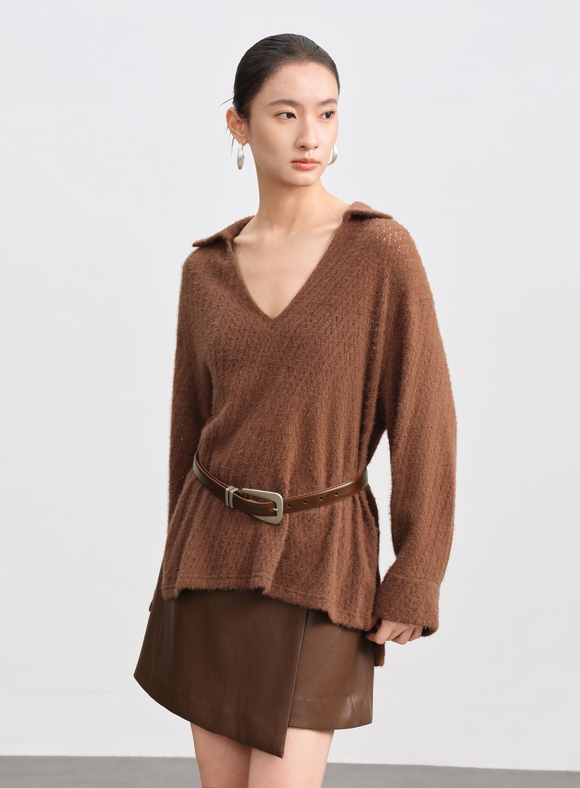 菱格紋V領簍空上衣