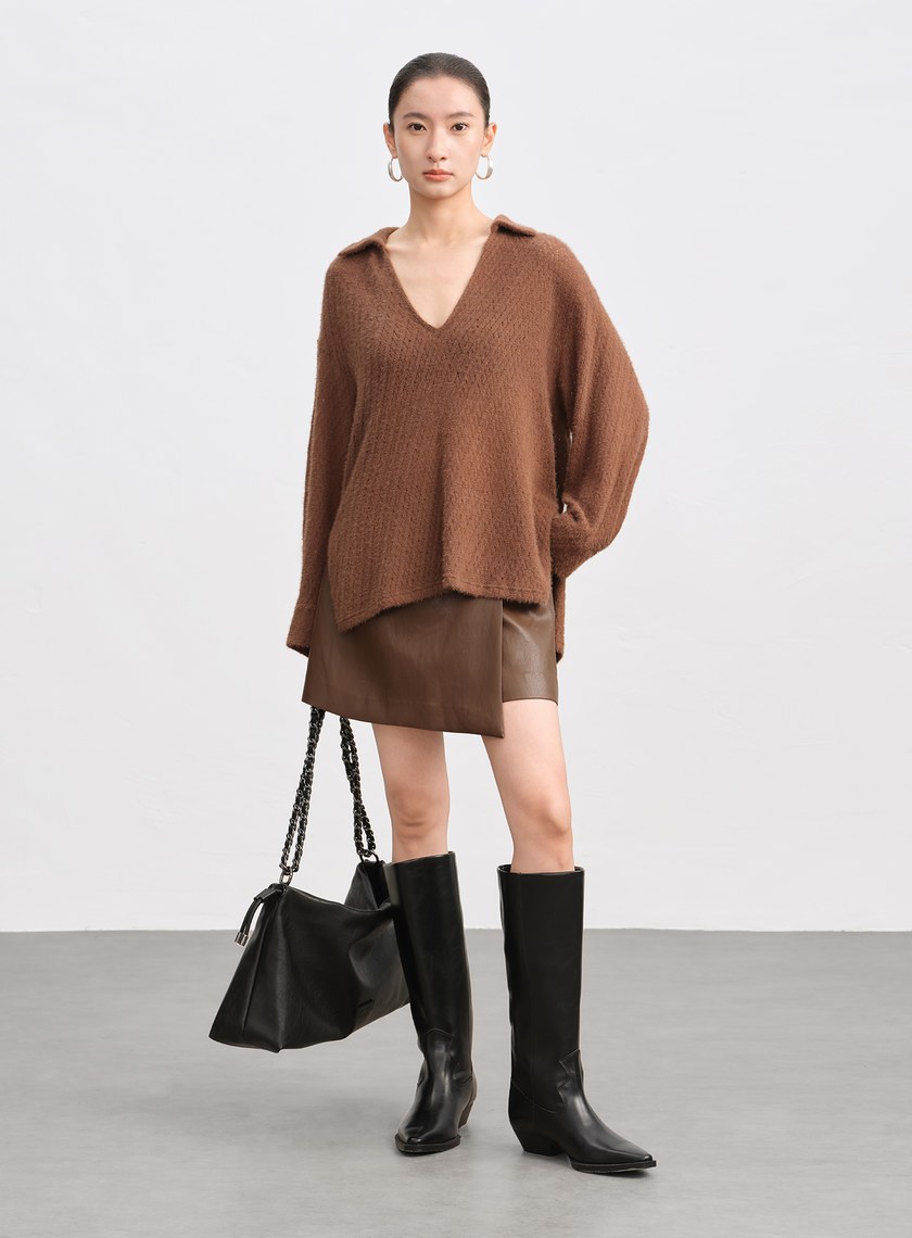 菱格紋V領簍空上衣