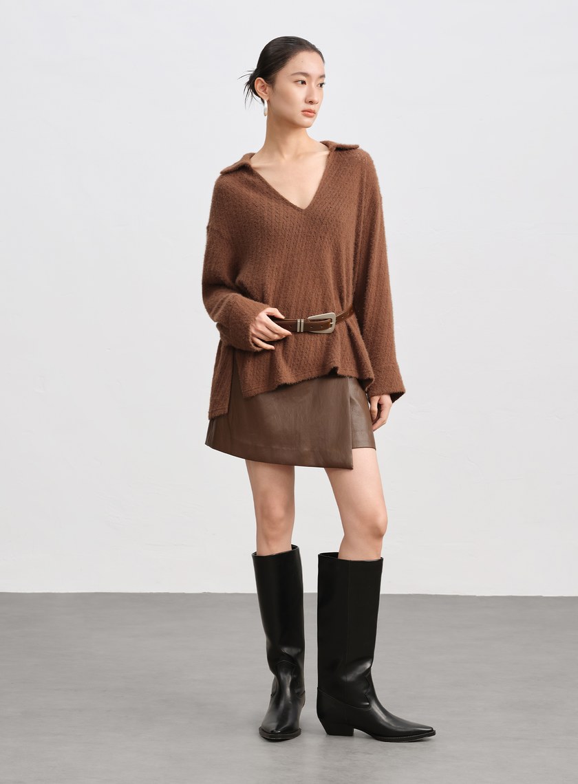 菱格紋V領簍空上衣