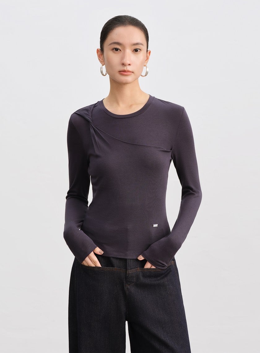 不對稱紐結合身上衣