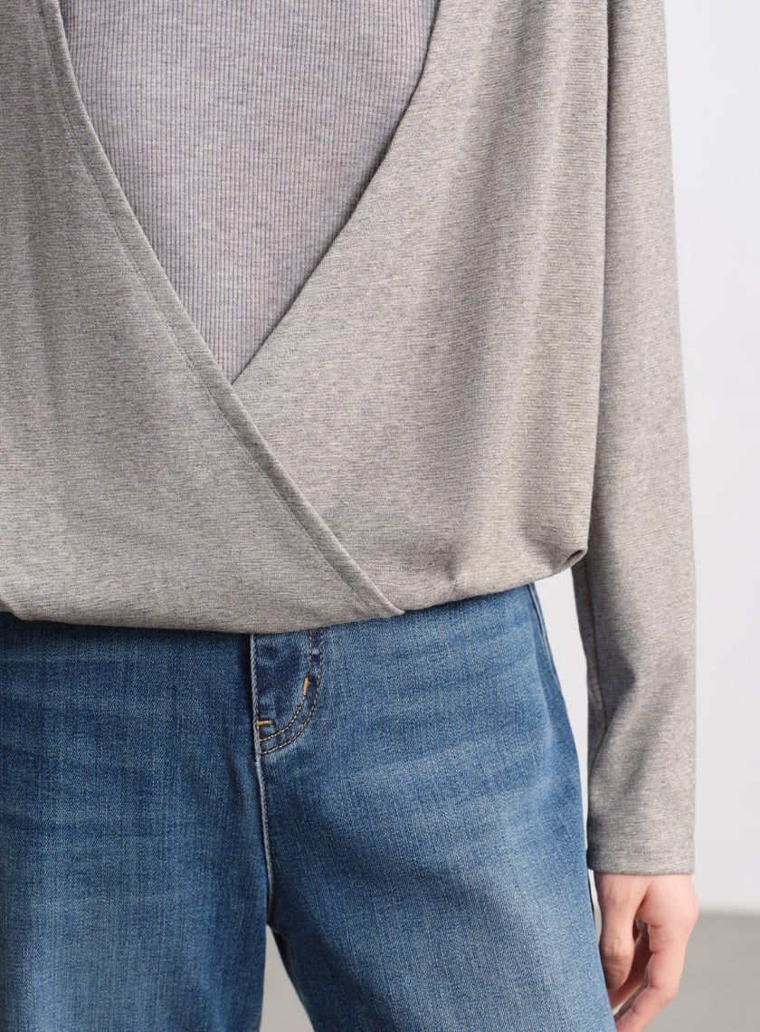 垂墜舒適亮絲雙層上衣