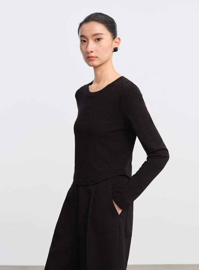 圓弧下擺修身上衣