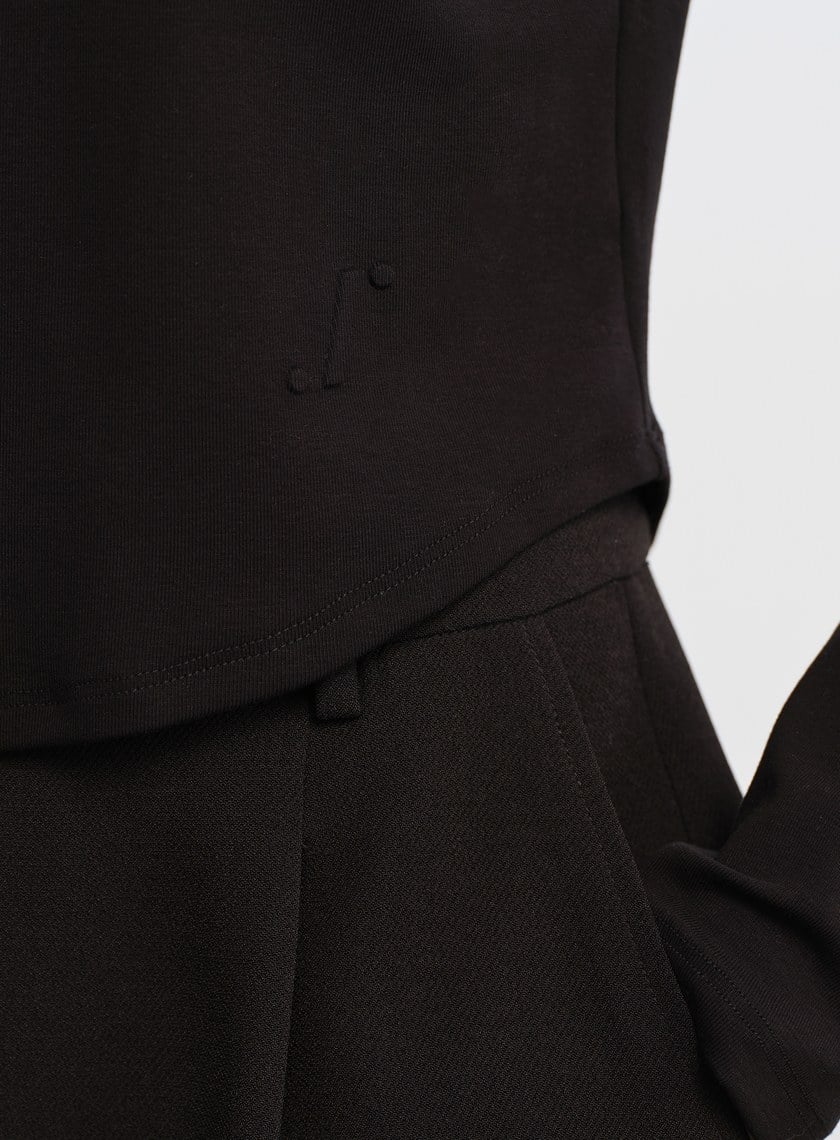 圓弧下擺修身上衣