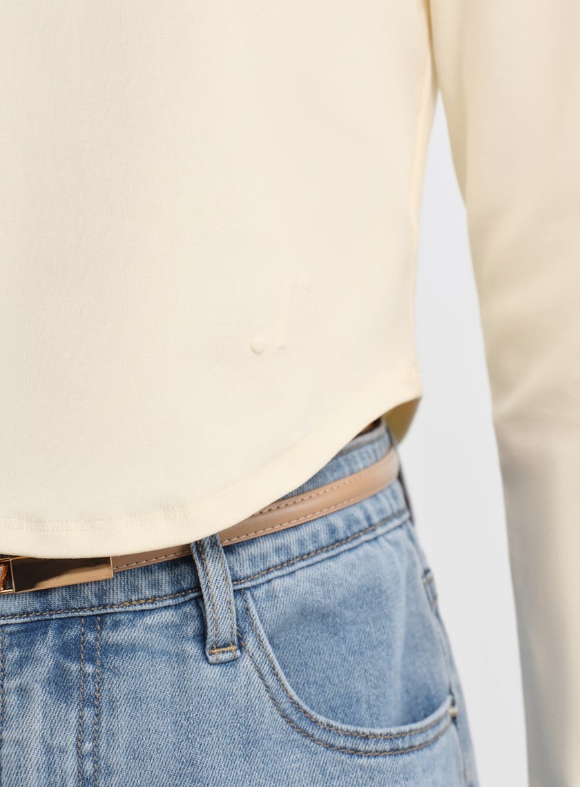 圓弧下擺修身上衣