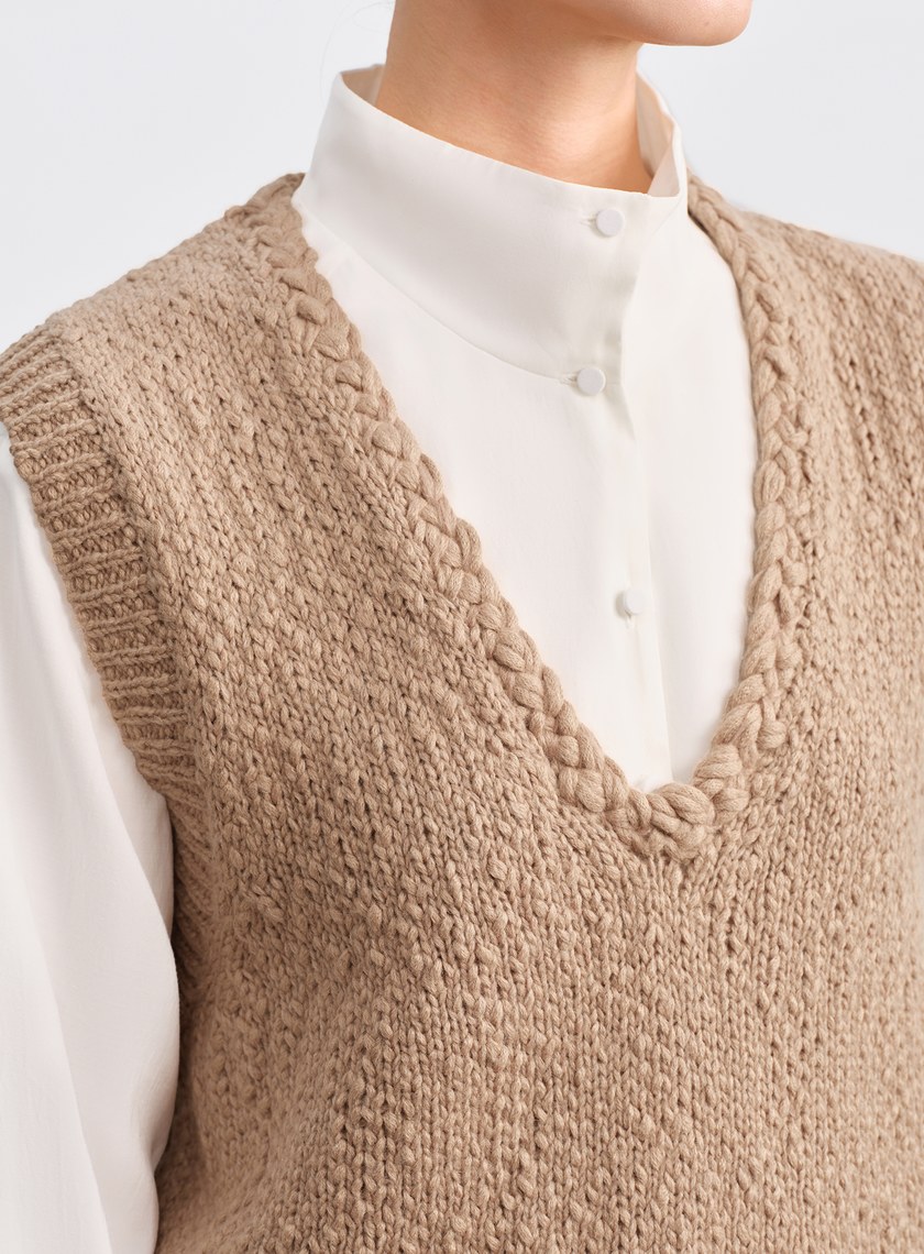 休閒肌理感V領針織背心