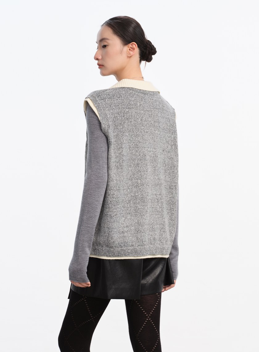 無袖拼接POLO領上衣