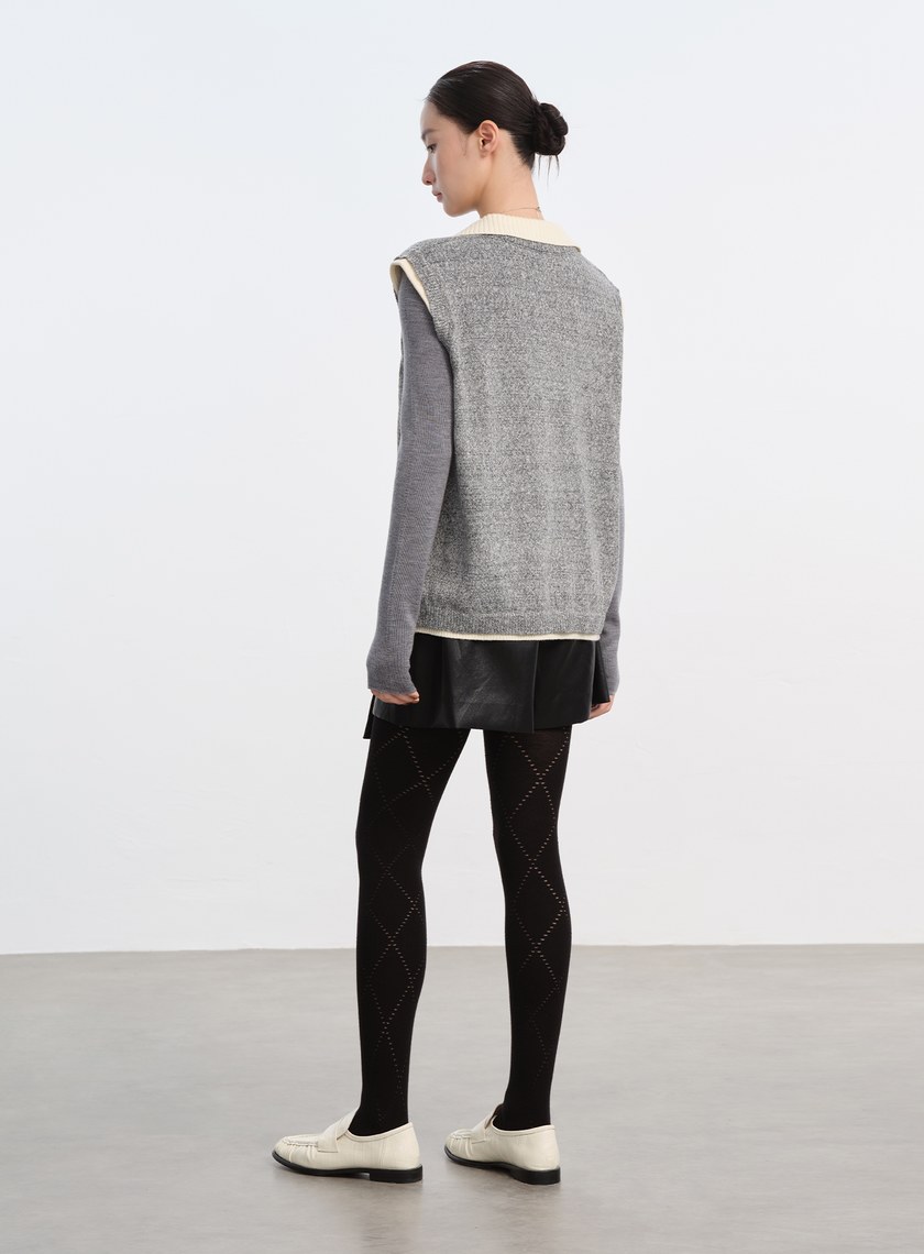 無袖拼接POLO領上衣