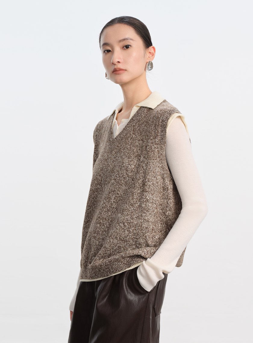 無袖拼接POLO領上衣